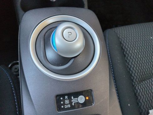 Used 2015 Nissan Leaf S w/ Charge Package image 11