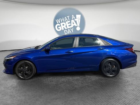 Used 2021 Hyundai Elantra SEL FWD image 7