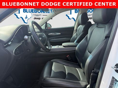 Used 2022 Genesis GV70 2.5T w/ Advanced Package AWD/4WD image 11