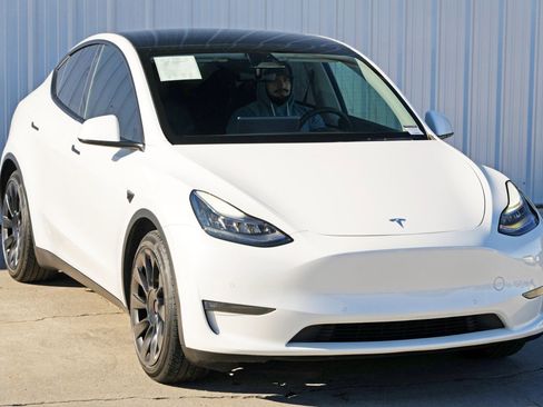 Used 2021 Tesla Model Y 2WD image 55