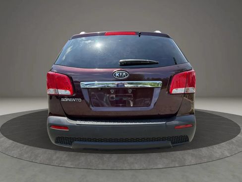 Used 2013 Kia Sorento LX w/ Convenience Pkg FWD image 6