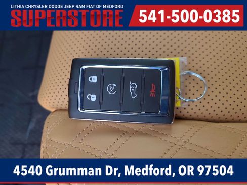 New 2026 Jeep Grand Cherokee Summit w/ Obsidian Package AWD/4WD image 28