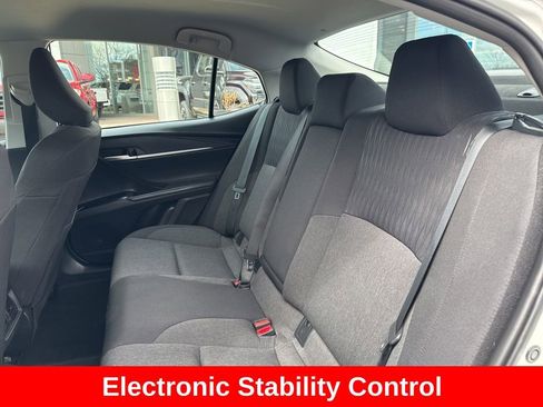 Used 2025 Toyota Camry LE image 15