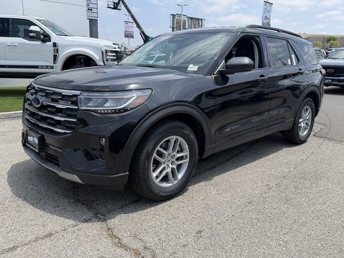 New 2026 Ford Explorer Active w/ Active Comfort Package RWD image 3