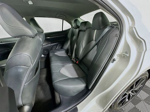 Used 2024 Toyota Camry SE image 25