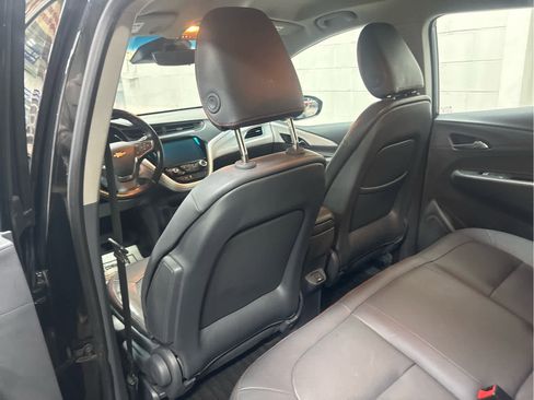 Used 2020 Chevrolet Bolt Premier w/ Infotainment Package image 44