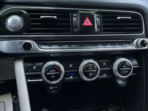 Used 2019 Genesis G70 3.3T Advanced image 24