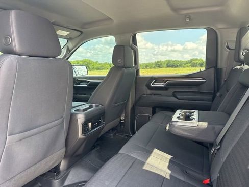 Used 2023 Chevrolet Silverado 1500 LT Trail Boss w/ LPO, Dark Essentials Package AWD/4WD image 28