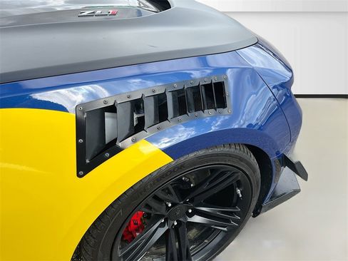 Used 2019 Chevrolet Camaro ZL1 image 33