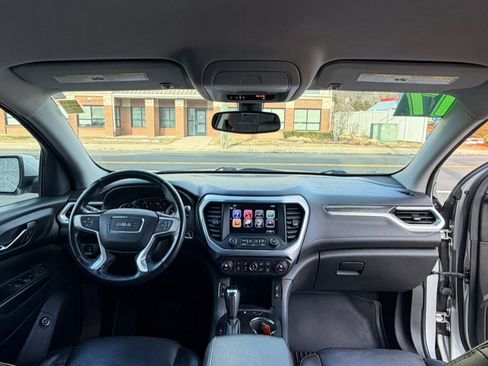 Used 2017 GMC Acadia SLT image 13