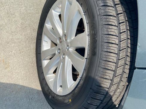 Used 2013 Subaru Forester 2.5X Premium w/ All-Weather Pkg image 11