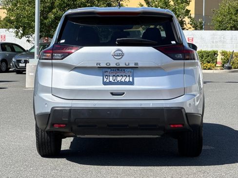 Certified 2024 Nissan Rogue S FWD image 5