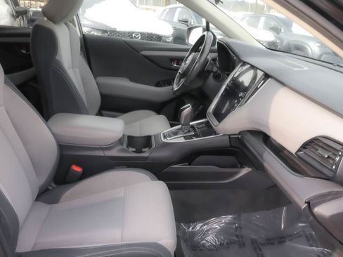 Used 2022 Subaru Outback Premium image 34