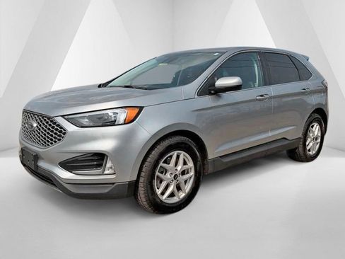 Used 2023 Ford Edge SEL w/ Convenience Package AWD/4WD image 3