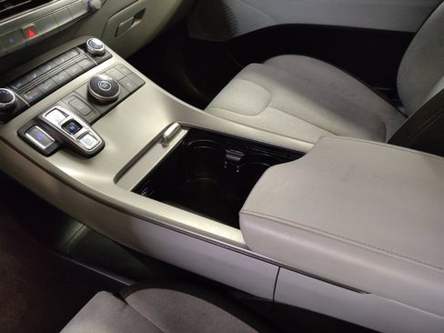 Used 2022 Hyundai Palisade SE w/ Cargo Package FWD image 26
