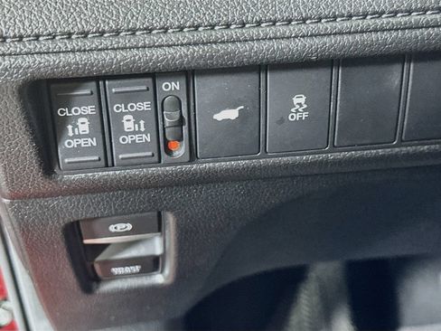 Used 2025 Honda Odyssey Sport-L image 23