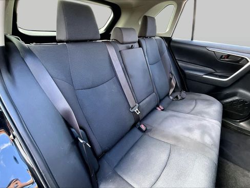 Used 2019 Toyota RAV4 LE w/ Carpet Mat Package FWD image 20