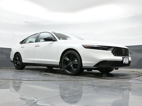 Used 2024 Honda Accord Sport image 37