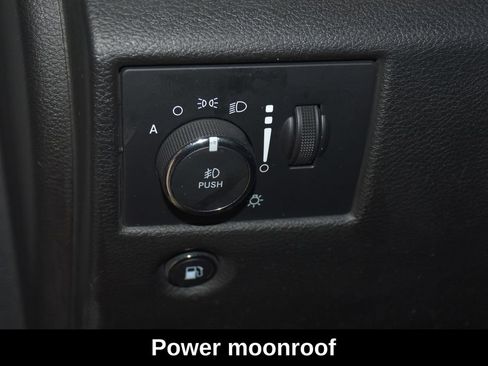 Used 2021 Jeep Grand Cherokee Limited AWD/4WD image 13