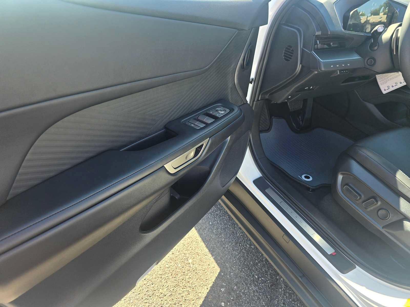 New 2026 Lexus ES 350h AWD w/ Convenience Package image 22