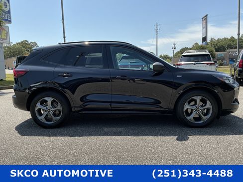 Used 2023 Ford Escape ST-Line FWD image 6