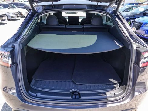 Used 2023 Tesla Model Y AWD image 25