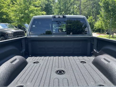 New 2026 RAM 2500 Laramie AWD/4WD image 18