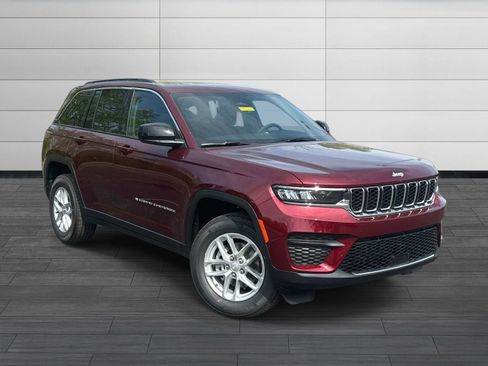 New 2026 Jeep Grand Cherokee Laredo X AWD/4WD image 2