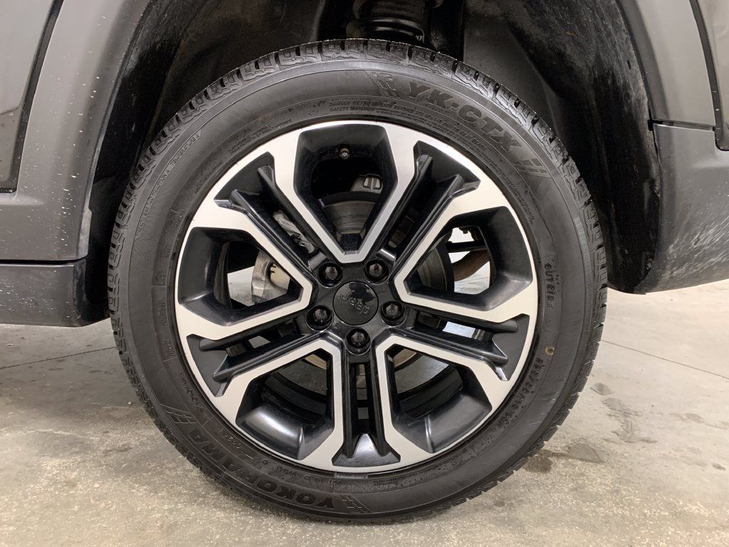 Used 2022 Jeep Compass Limited AWD/4WD image 5