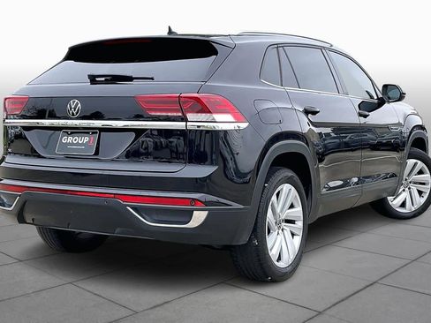 Used 2021 Volkswagen Atlas Cross Sport SE image 11