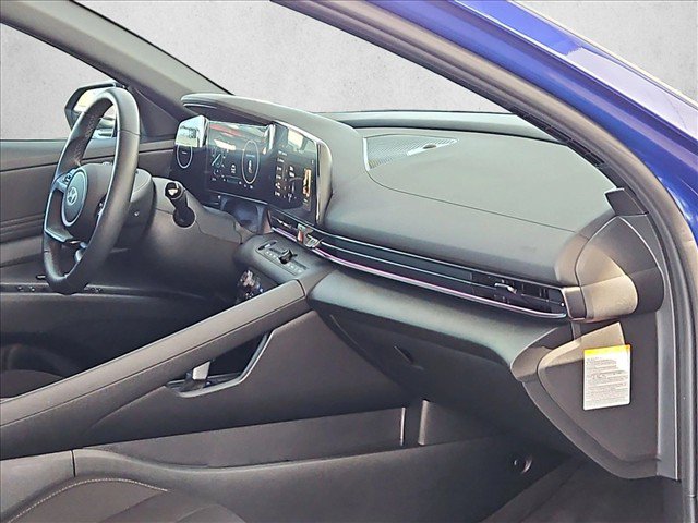 Used 2026 Hyundai Elantra SEL w/ Cargo Package FWD image 16