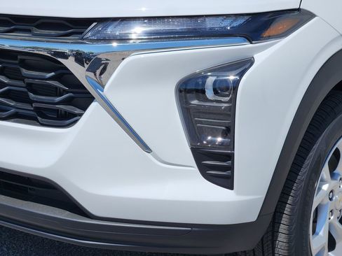New 2026 Chevrolet Trax LS w/ LS Convenience Package image 6
