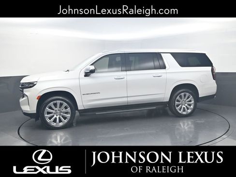 Used 2024 Chevrolet Suburban Premier AWD/4WD image 2