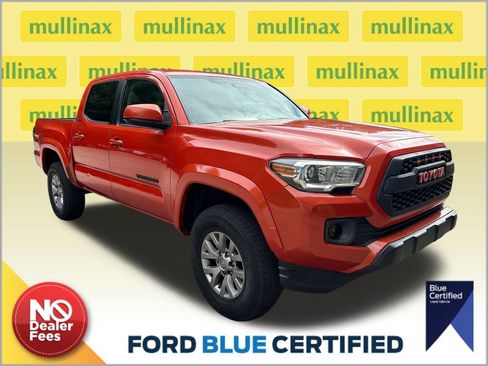 Used 2017 Toyota Tacoma SR5 w/ Tow Package RWD image 1