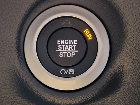 New 2026 Chrysler Voyager LX FWD image 24