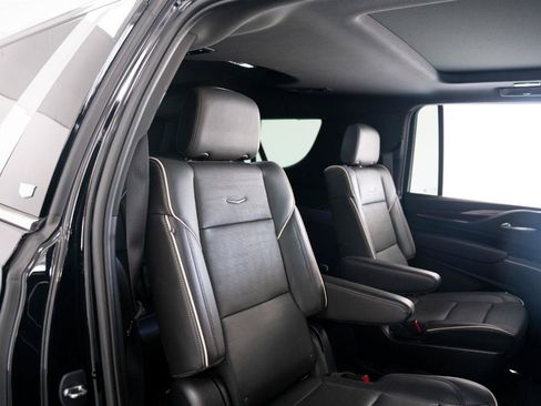 Used 2023 Cadillac Escalade ESV Premium Luxury w/ Performance Package AWD/4WD image 20