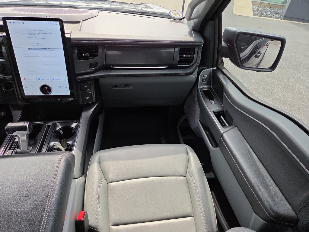 Used 2025 Ford F150 Lightning Flash AWD/4WD image 16
