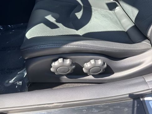 Used 2024 Nissan Z Performance w/ Floor Mat Package image 10