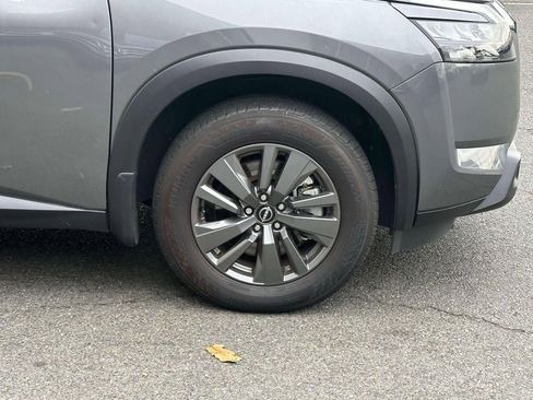 Certified 2024 Nissan Pathfinder S image 7