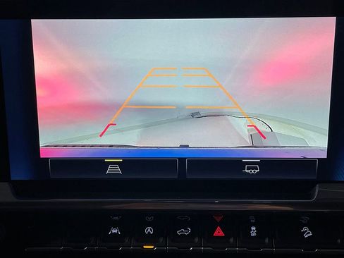 Used 2023 Chevrolet Silverado 1500 RST w/ Z71 Off-Road Package image 4