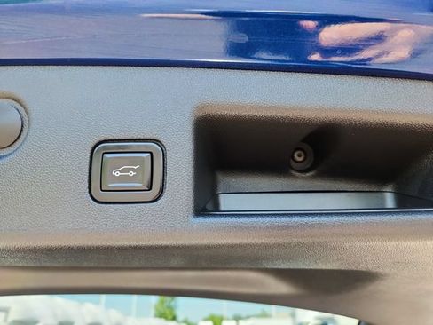Used 2022 Chevrolet Equinox LT FWD image 35