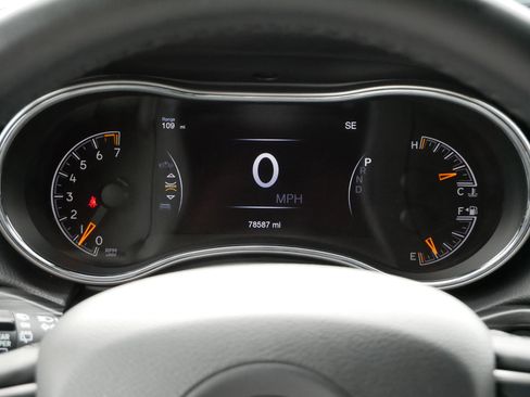 Used 2019 Jeep Grand Cherokee Limited image 21