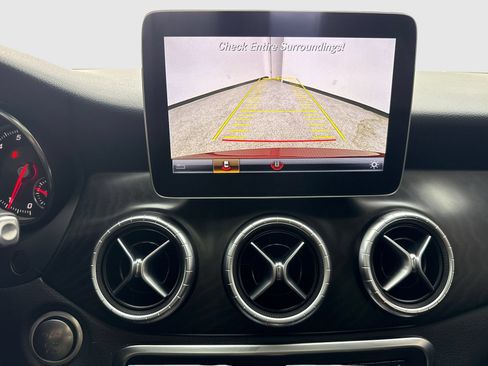 Used 2019 Mercedes-Benz CLA 250 image 28