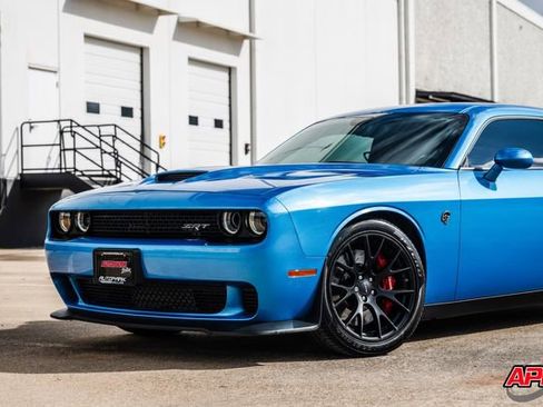 Used 2015 Dodge Challenger SRT Hellcat image 42