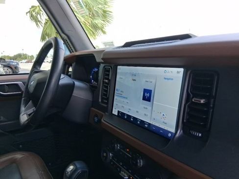 Used 2024 Ford Bronco Outer Banks AWD/4WD image 10