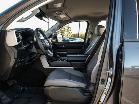 Used 2022 Toyota Tundra SR5 image 33