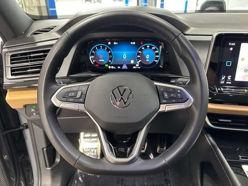 Used 2026 Volkswagen Atlas Cross Sport SEL R-Line AWD/4WD image 14