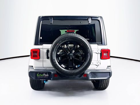 Used 2023 Jeep Wrangler Unlimited Sahara AWD/4WD image 7