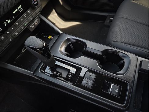 New 2026 Subaru Outback Limited AWD/4WD image 21