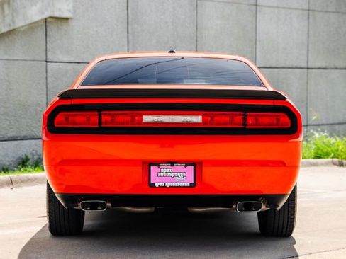 Used 2009 Dodge Challenger R/T RWD image 16